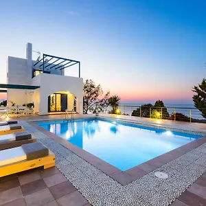 Villa Blanca Collection, Kalathas